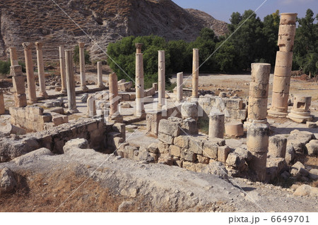 ペラ遺跡 6649701