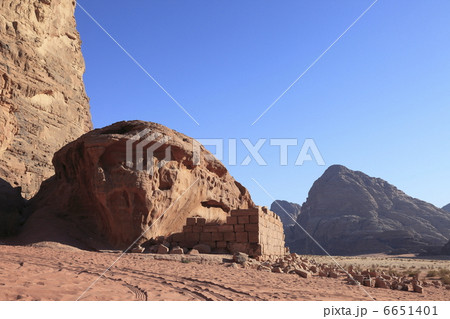 世界遺産ワディ・ラム　ロレンスの家 6651401