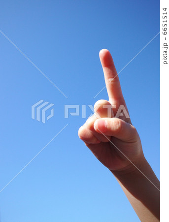 指さす（子供の手） 6651514