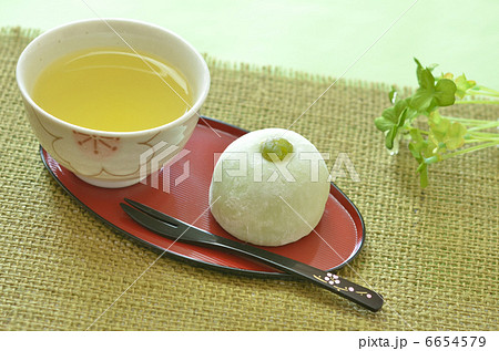 うぐいす餅(背景緑) うぐいす餅(背景緑) 6654579