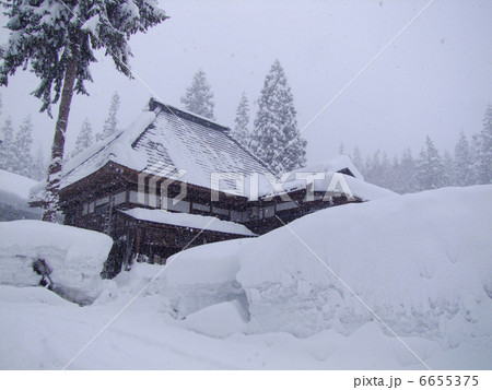 雪降る故郷 6655375
