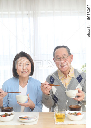 明るい食卓夫婦イメージ 6658069
