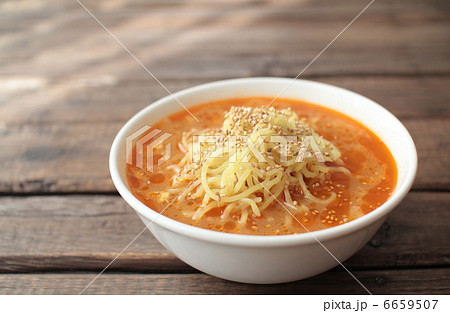 具なしのピリ辛味噌ラーメン 6659507