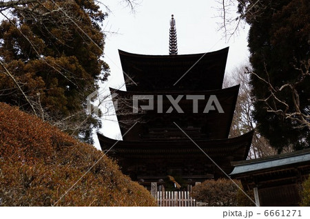信州信濃の国宝大法寺 三重の塔(見返りの塔) 信州信濃の国宝大法寺 三重の塔(見返りの塔) 6661271
