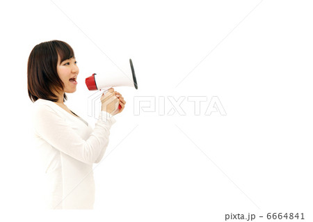 叫ぶ女性 叫ぶ女性 6664841