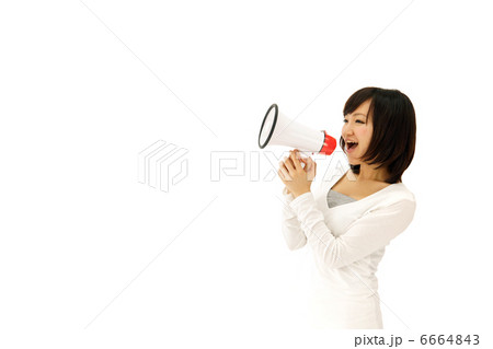 叫ぶ女性 叫ぶ女性 6664843