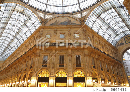 ヴィットーリオ・エマヌエーレ2世のガッレリア 6665451