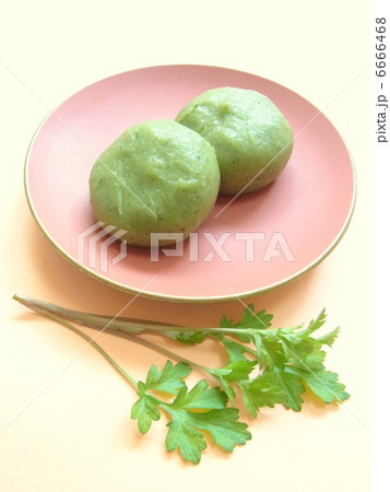 よもぎ餅と餅草 よもぎ餅と餅草 6666468