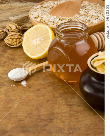 plate of oat and healthy food on wood 6680205