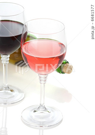 wine in glasses and bottle isolated on white 6681577