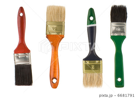 paintbrushes isolated on white 6681791