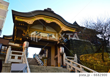 湯島天満宮の「夫婦坂」と「登龍門」（湯島天神／東京都文京区湯島） 6682900