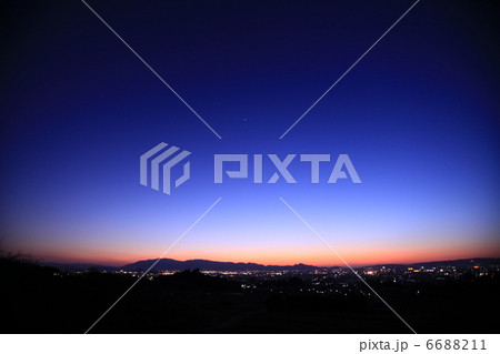 山の辺の道　日没後 6688211