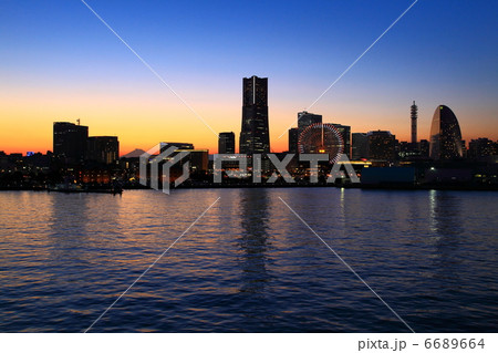 横浜の夜景 6689664
