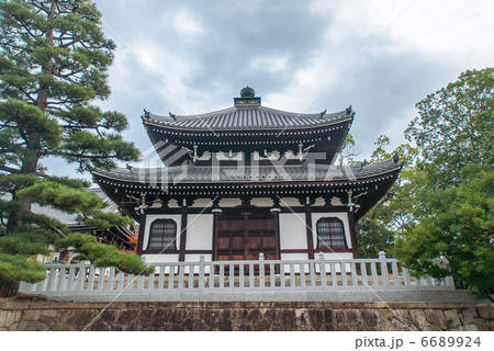 くろ谷　金戒光明寺　納骨堂（旧経蔵） 6689924