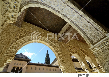 アルハンブラ宮殿 6690980
