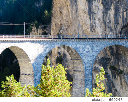 ランドバッサー橋（世界遺産／スイス） 6692474