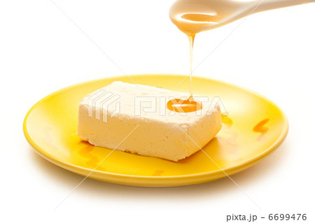Cottage cheese with honey Cottage cheese with honey 6699476