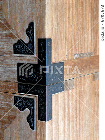 桐箪笥の金具 6705673