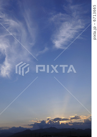 夕焼け雲 6713665