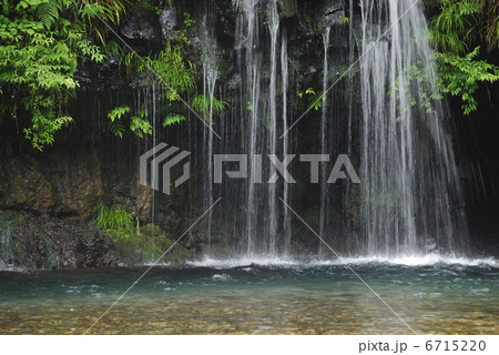 滝 6715220