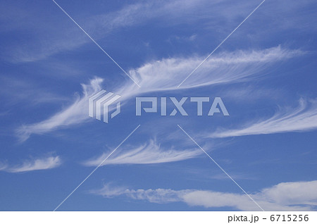 青空と白い雲 6715256