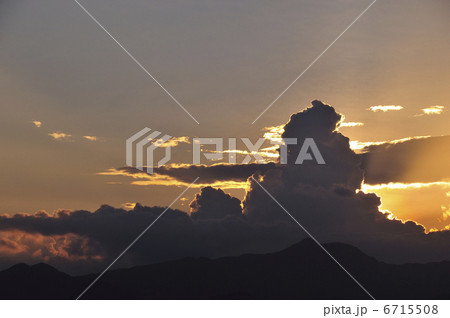 夕焼け雲 6715508