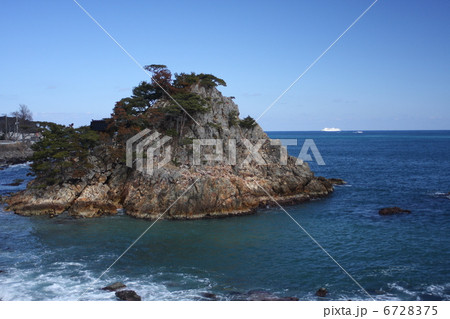 佐渡赤亀岩 6728375