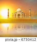 Taj Mahal India Sunset. Agra, Uttar Pradesh. Beautiful Palace wi 6730412