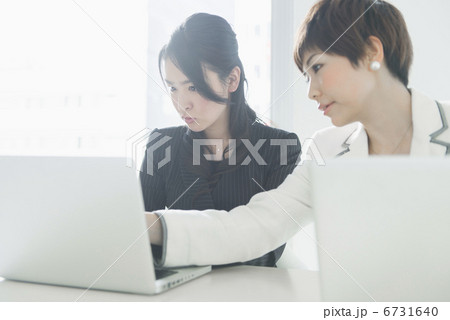 キャリアウーマン 6731640