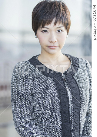 キャリアウーマン 6731644