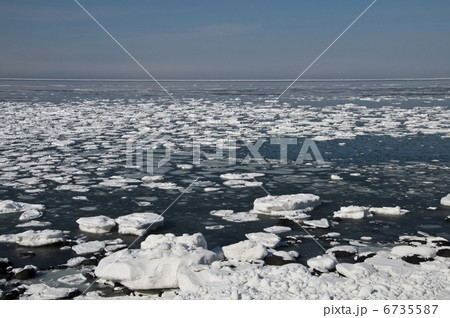 流氷が接岸する海 6735587
