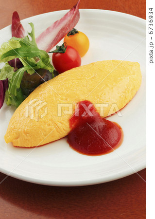 オムレツ 6736934