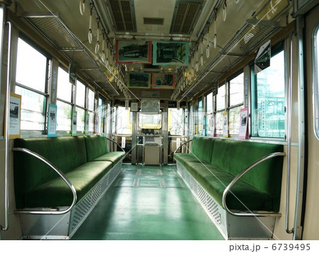 京阪 ８０形 ８２号 保存車 車内 運転台側 錦織車庫の写真素材 [6739495] - PIXTA