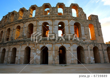 エル・ジェム 6739889