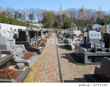 お墓 6741149