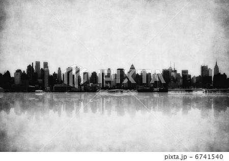 grunge image of new york skyline 6741540