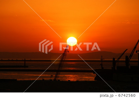 南港の夕日 6742560