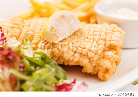 fish with french fries potatoes fish with french fries potatoes 6745493