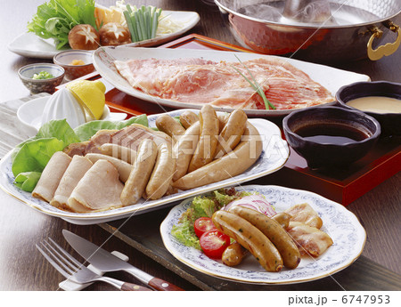 豚しゃぶしゃぶとハムとソーセージ 豚しゃぶしゃぶとハムとソーセージ 6747953