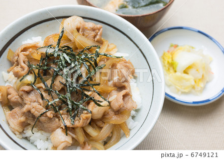 生姜焼き丼 生姜焼き丼 6749121