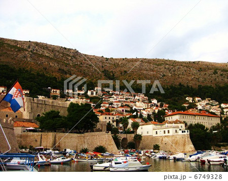 ドゥブロヴニク港 とスルジ山 6749328