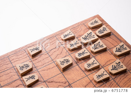 桂馬の突撃 6751778