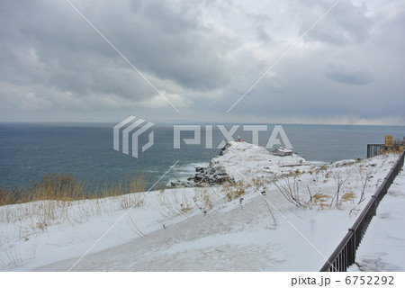 雪のニセコ・積丹・小樽海岸国定公園 6752292