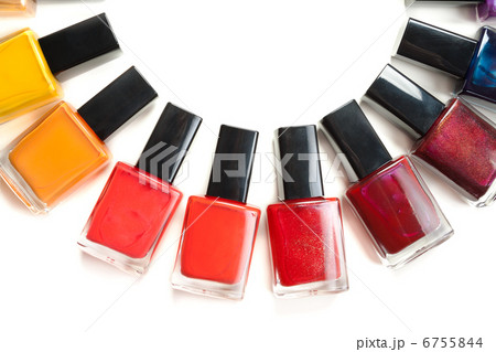 Coloured nail polish packed in a semicircle Coloured nail polish packed in a semicircle 6755844