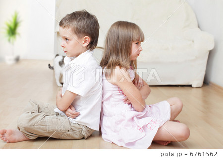 Children swear Children swear 6761562