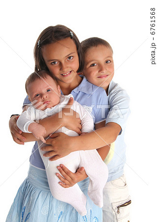 Sister and brothers 3 Sister and brothers 3 6761568