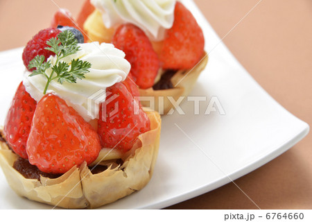 イチゴのタルト 6764660