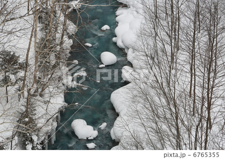 冬の美瑛川 冬の美瑛川 6765355