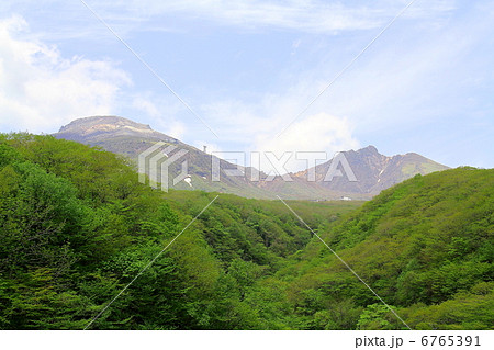 那須岳　朝日岳遠望－那須町湯本つつじ吊り橋にて 6765391